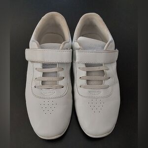 Sport White Cheer Shoes / Size 2
